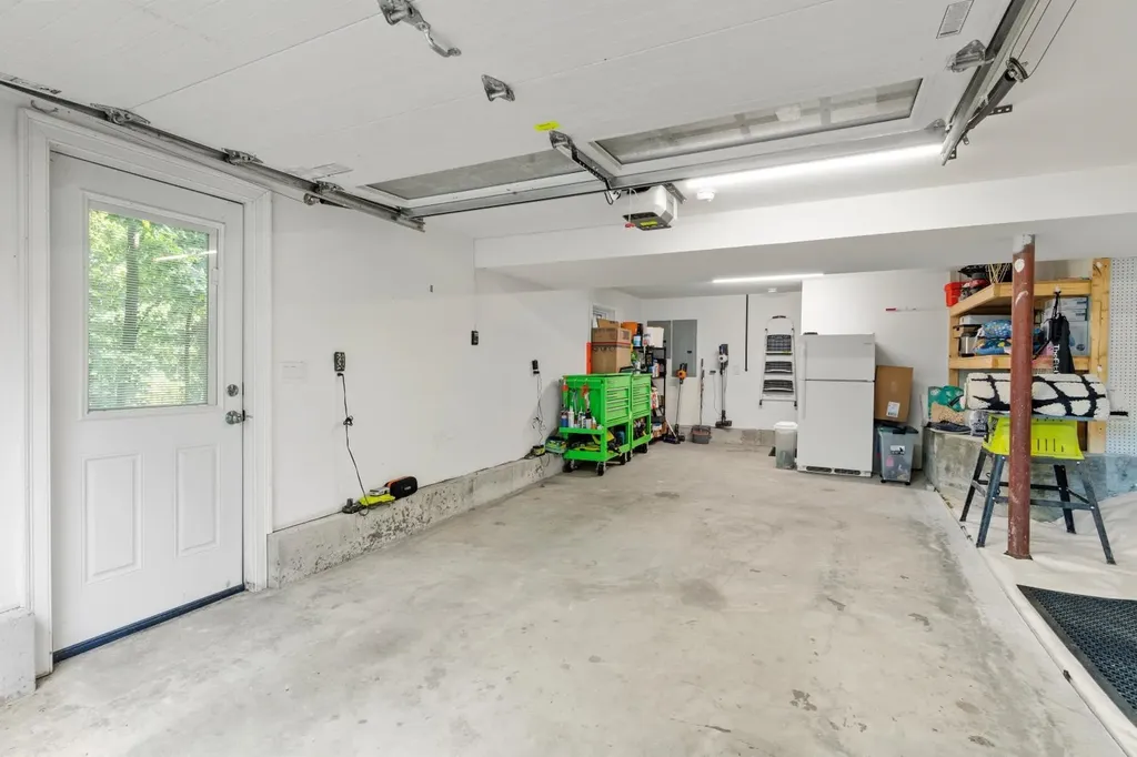 2 2nd Street Windham NH 03087