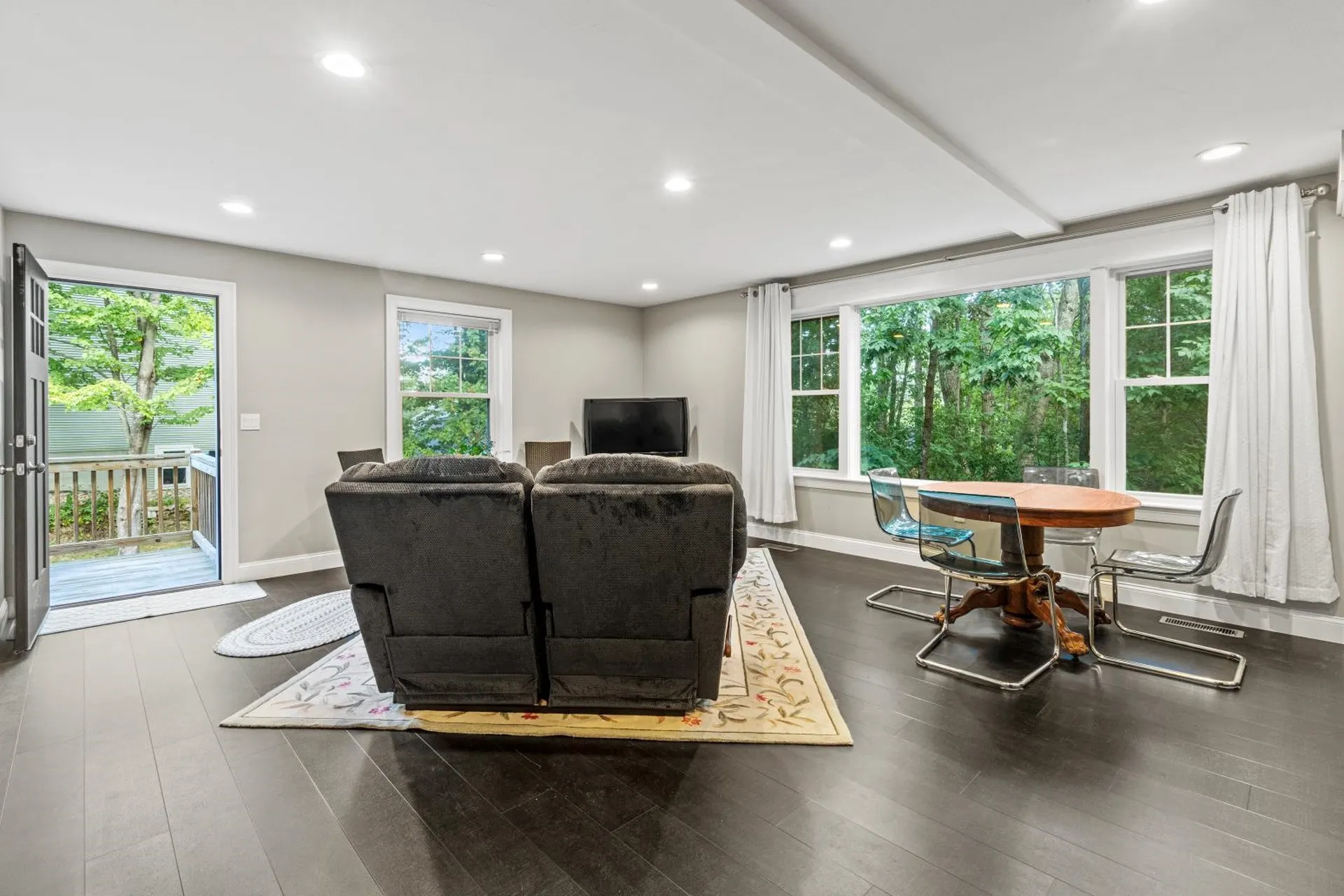 2 2nd Street Windham NH 03087