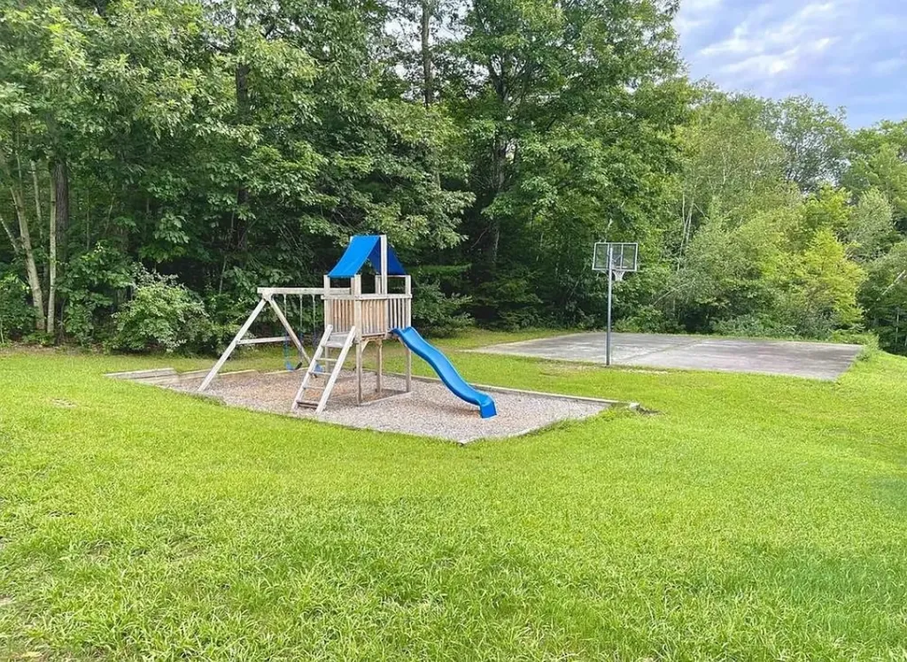 15 Meetinghouse Road Keene NH 03431