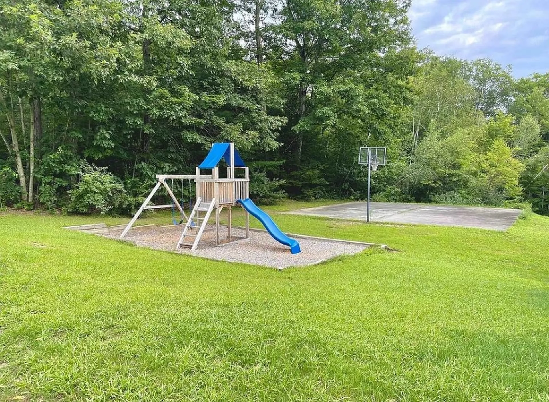 15 Meetinghouse Road Keene NH 03431