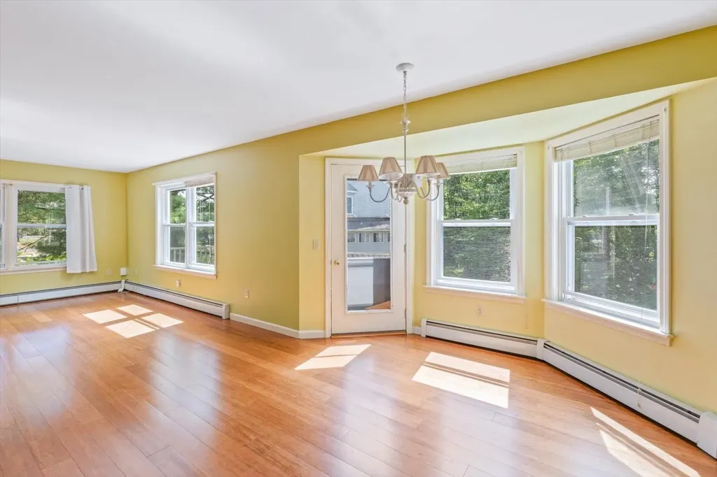 24 West Ridge Drive Peterborough NH 03458