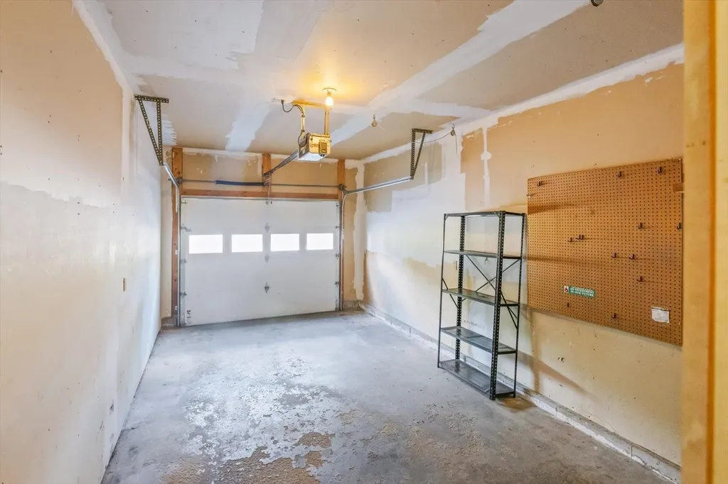 24 West Ridge Drive Peterborough NH 03458