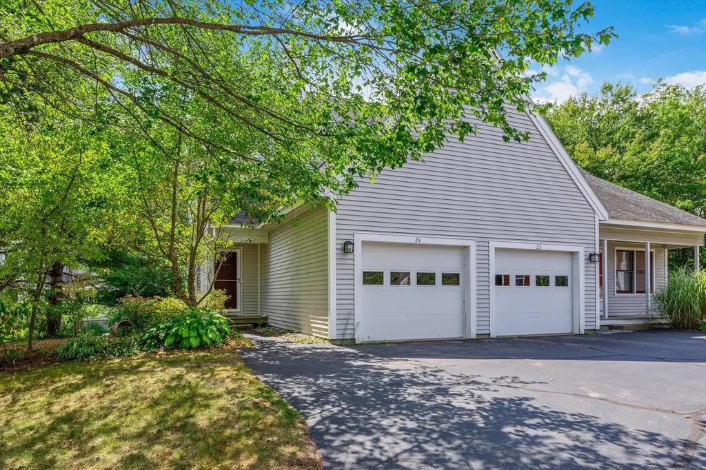 24 West Ridge Drive Peterborough NH 03458