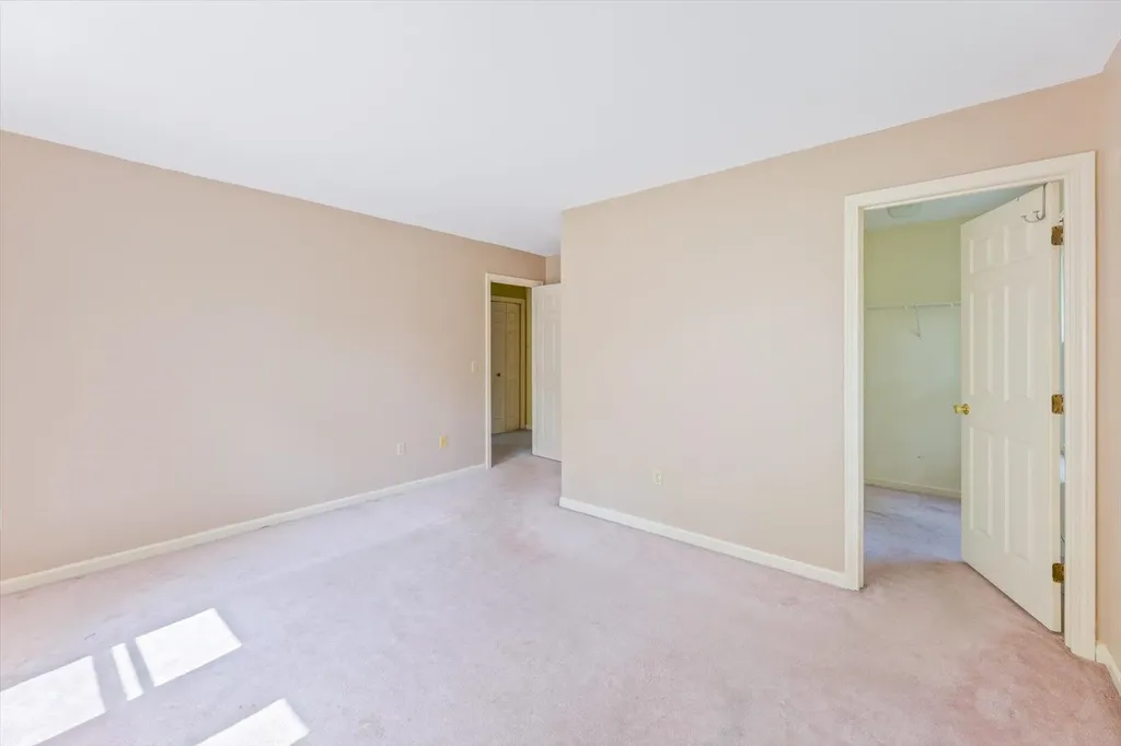 24 West Ridge Drive Peterborough NH 03458