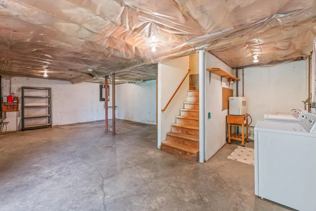 24 West Ridge Drive Peterborough NH 03458