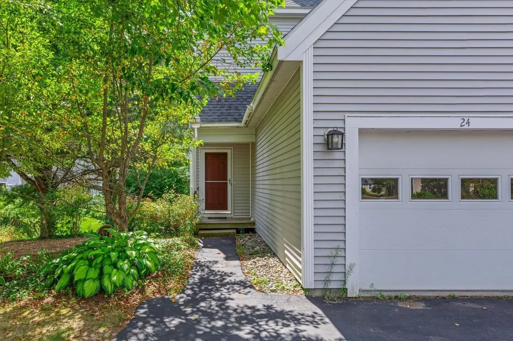 24 West Ridge Drive Peterborough NH 03458