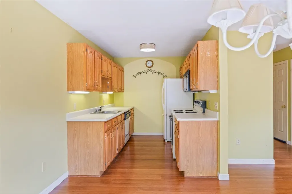 24 West Ridge Drive Peterborough NH 03458