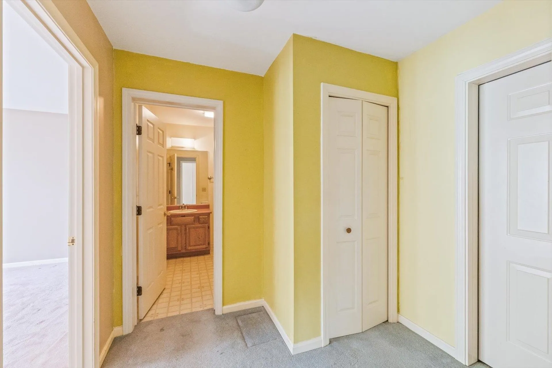24 West Ridge Drive Peterborough NH 03458