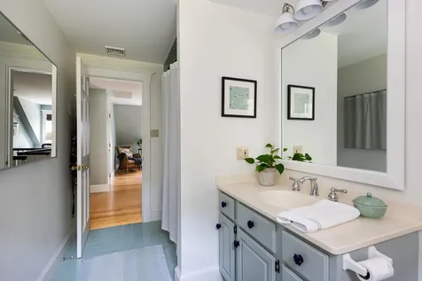 8 Old Seabury Road York ME 03909