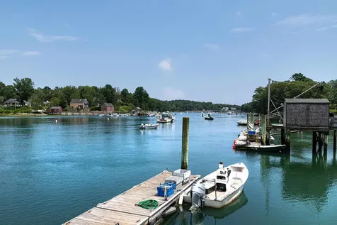 8 Old Seabury Road York ME 03909