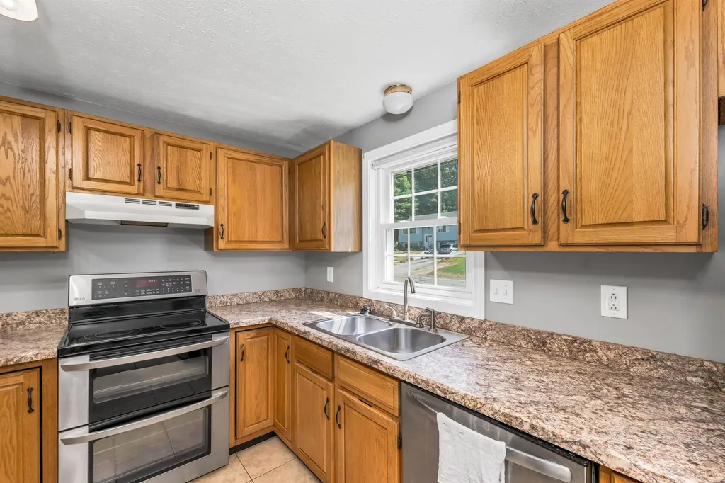 112 Weston Road Manchester NH 03103