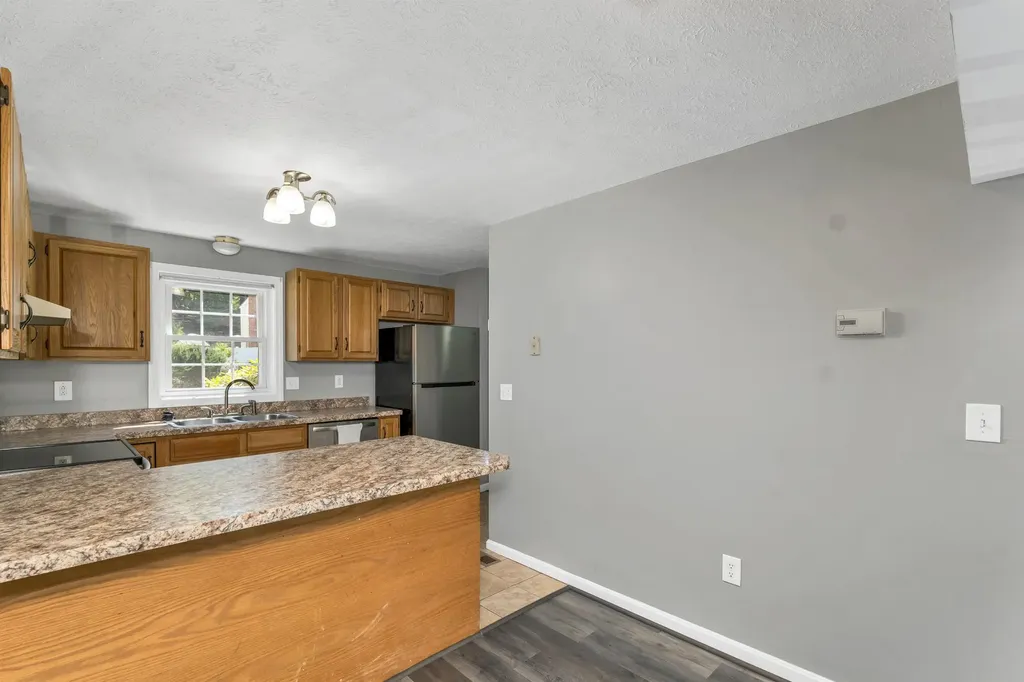 112 Weston Road Manchester NH 03103