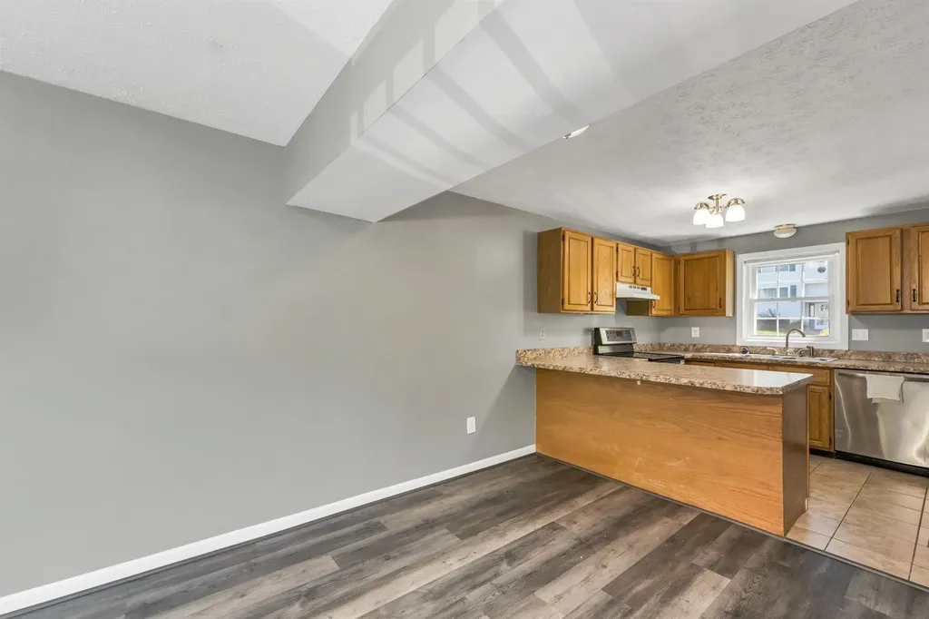 112 Weston Road Manchester NH 03103