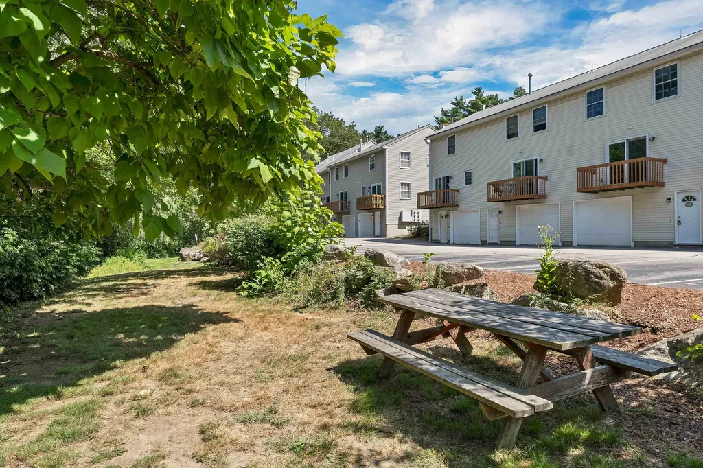 112 Weston Road Manchester NH 03103