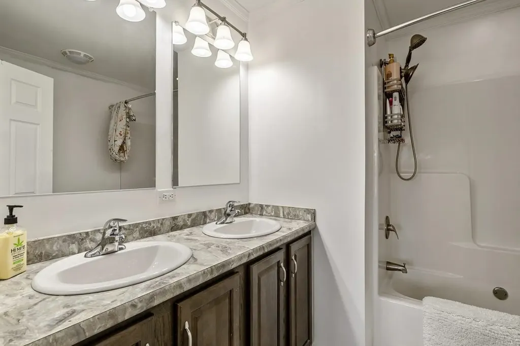 5 Tylers Way Swanton VT 05488