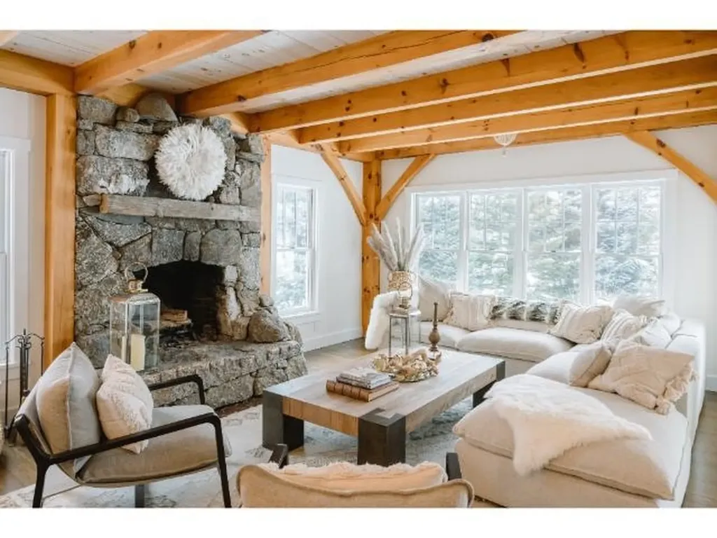 24 Dew Point Lane Center Harbor NH 03226