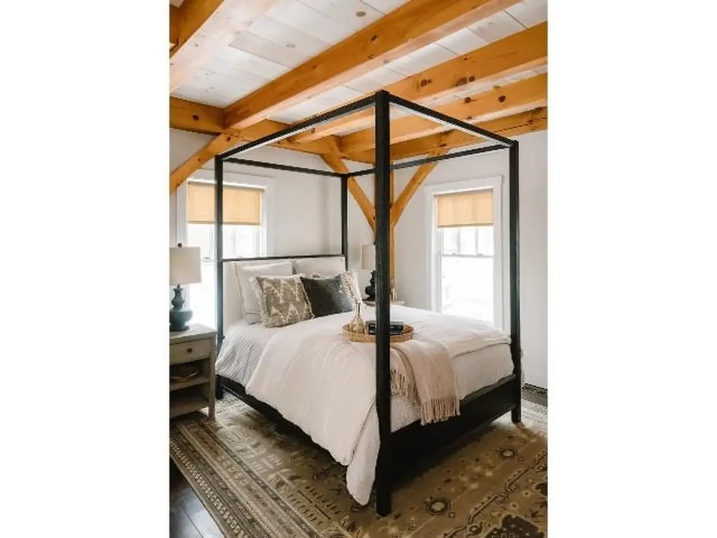 24 Dew Point Lane Center Harbor NH 03226