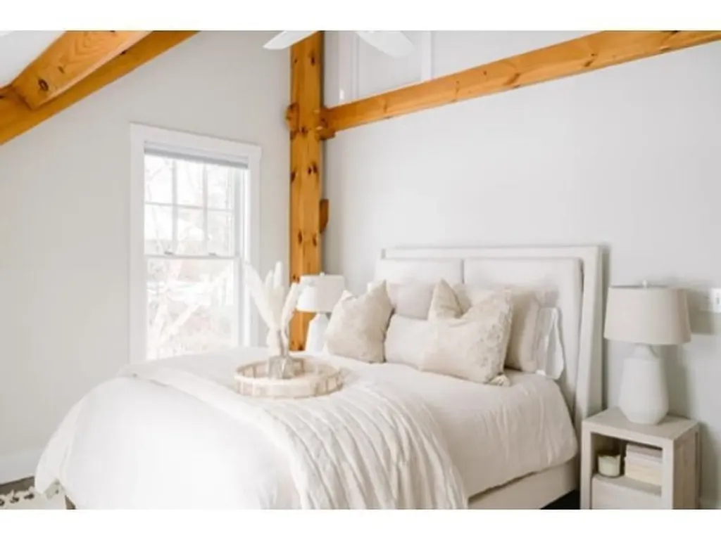 24 Dew Point Lane Center Harbor NH 03226