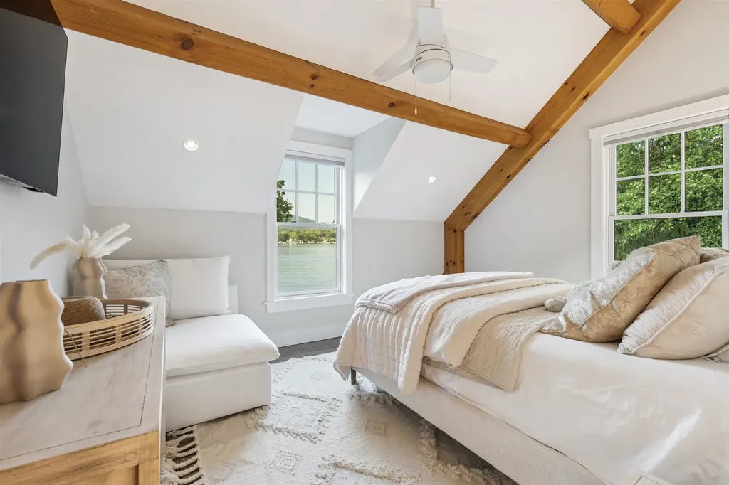 24 Dew Point Lane Center Harbor NH 03226