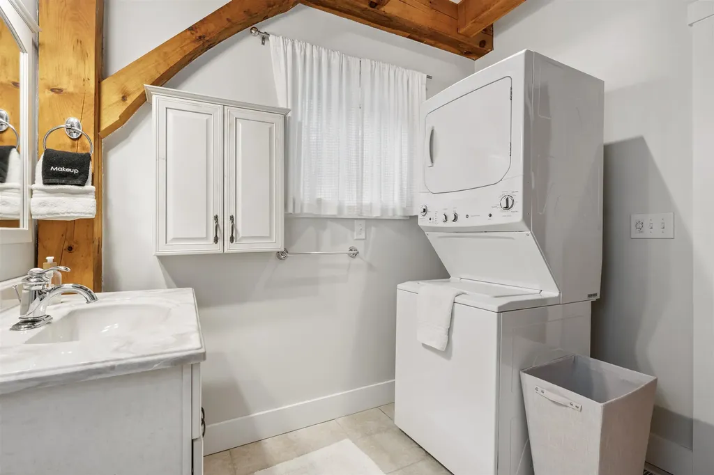 24 Dew Point Lane Center Harbor NH 03226