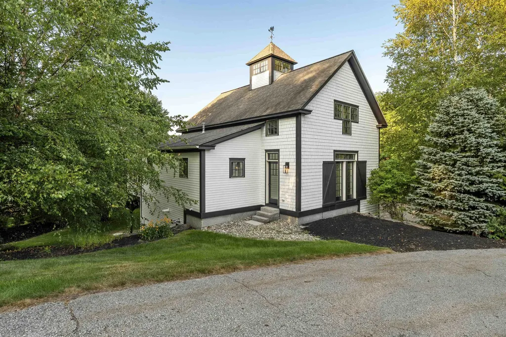 24 Dew Point Lane Center Harbor NH 03226