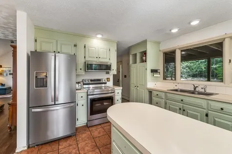 106 Smoke Street Nottingham NH 03290