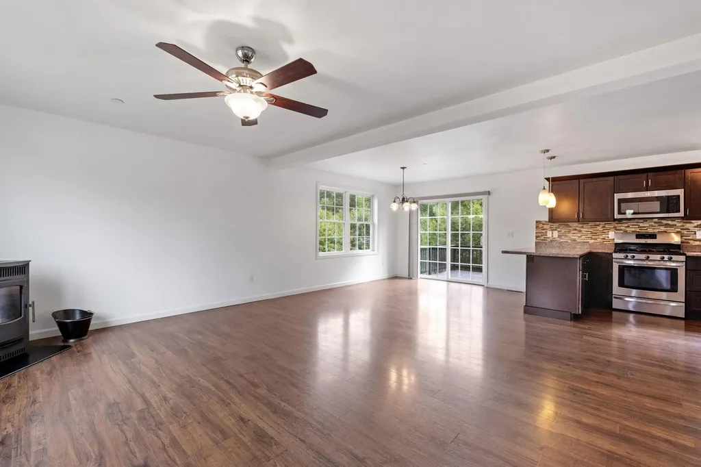 62 Hilbren Road Weare NH 03281