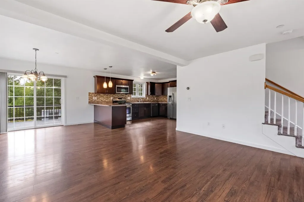 62 Hilbren Road Weare NH 03281