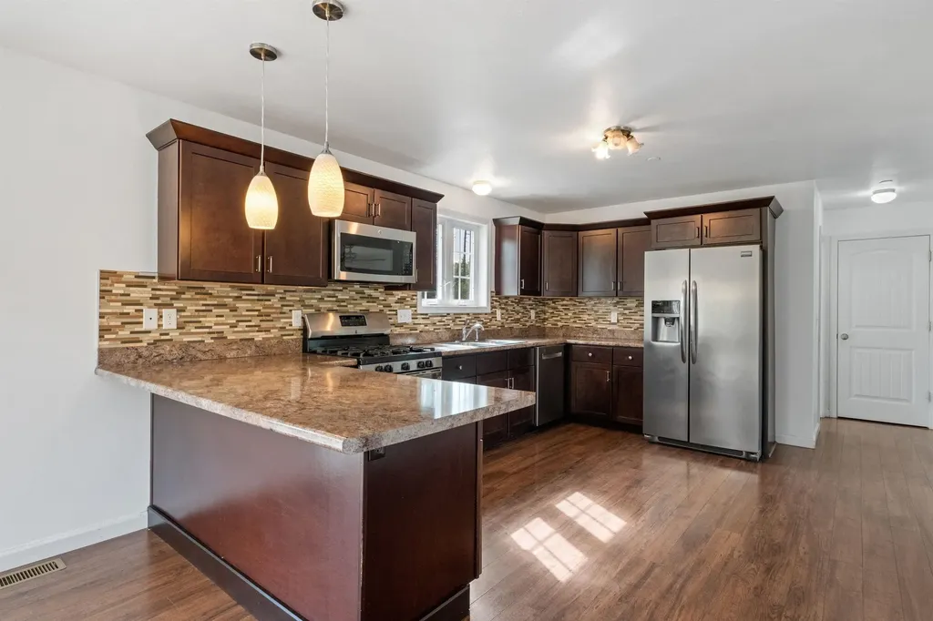 62 Hilbren Road Weare NH 03281