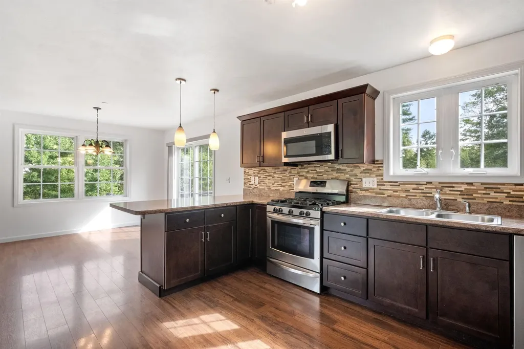 62 Hilbren Road Weare NH 03281