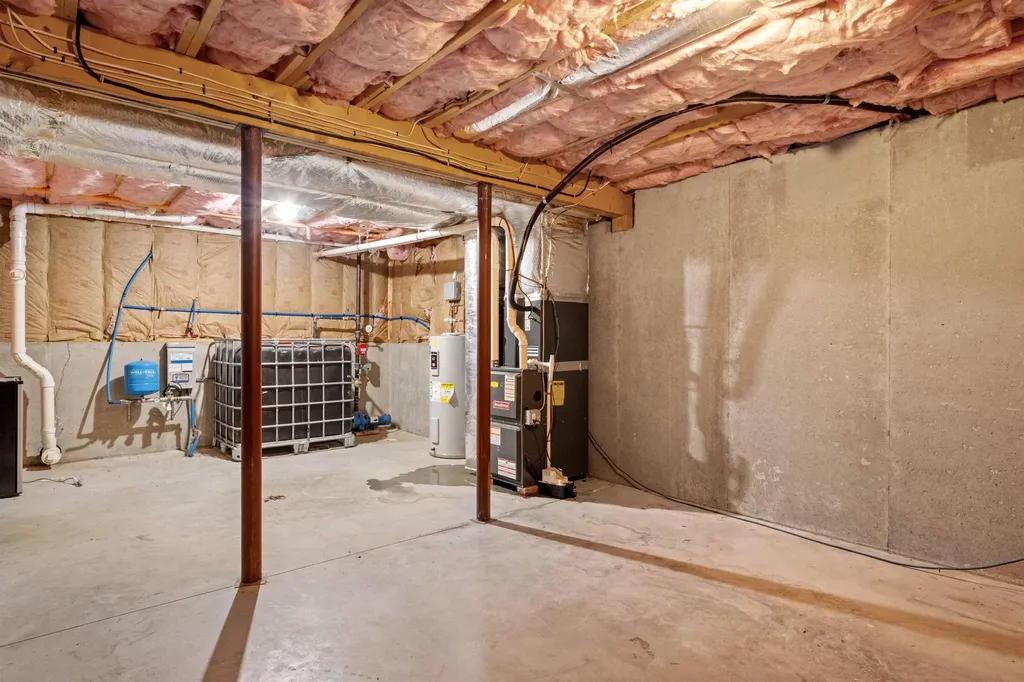 62 Hilbren Road Weare NH 03281