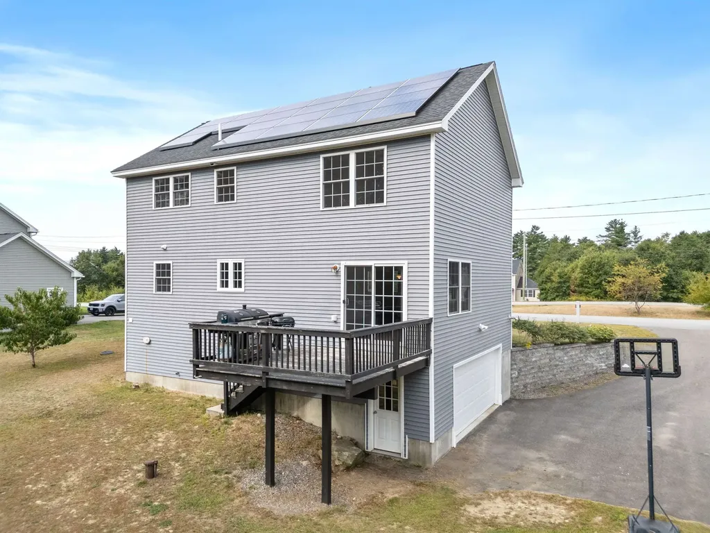 62 Hilbren Road Weare NH 03281