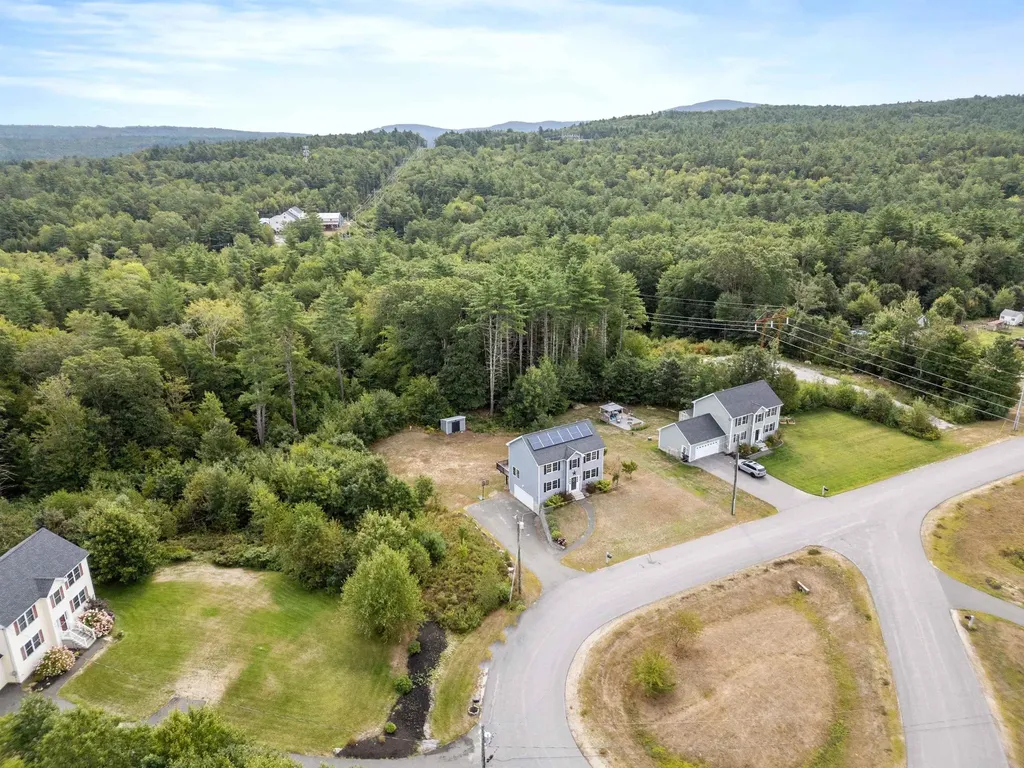 62 Hilbren Road Weare NH 03281