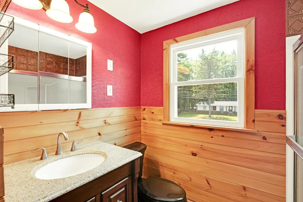 92 Old Dover Road Rochester NH 03867