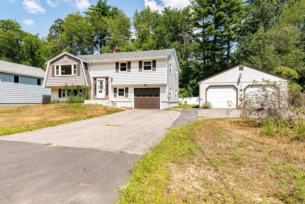 92 Old Dover Road Rochester NH 03867