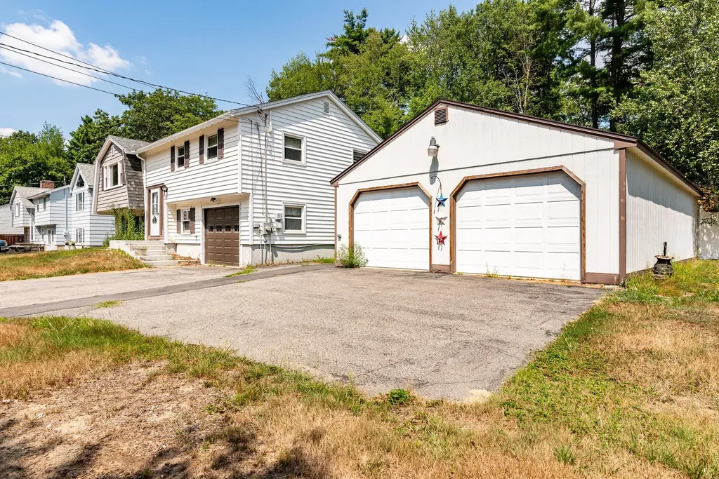 92 Old Dover Road Rochester NH 03867