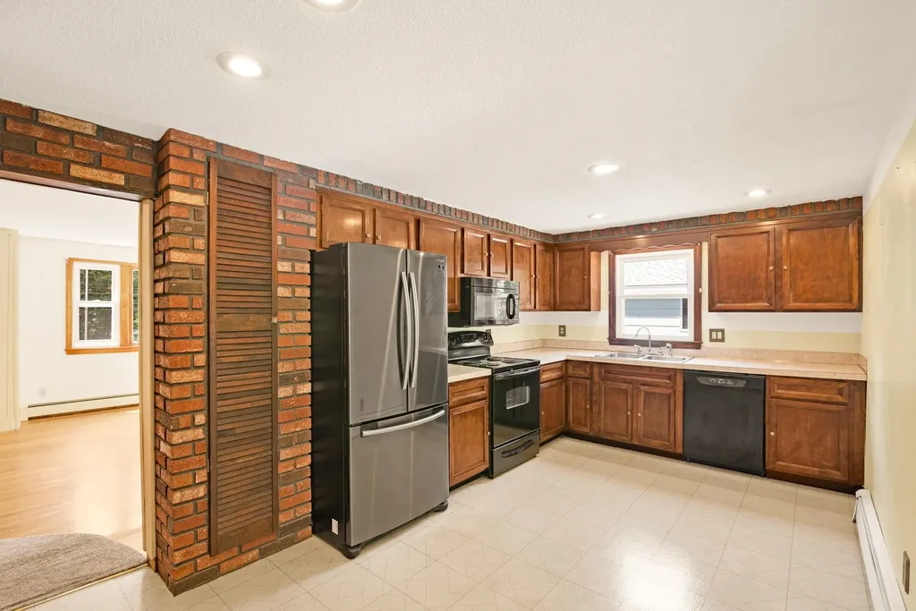 92 Old Dover Road Rochester NH 03867