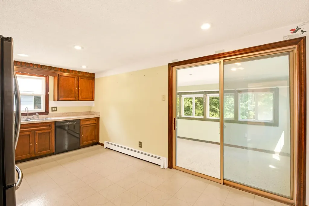 92 Old Dover Road Rochester NH 03867