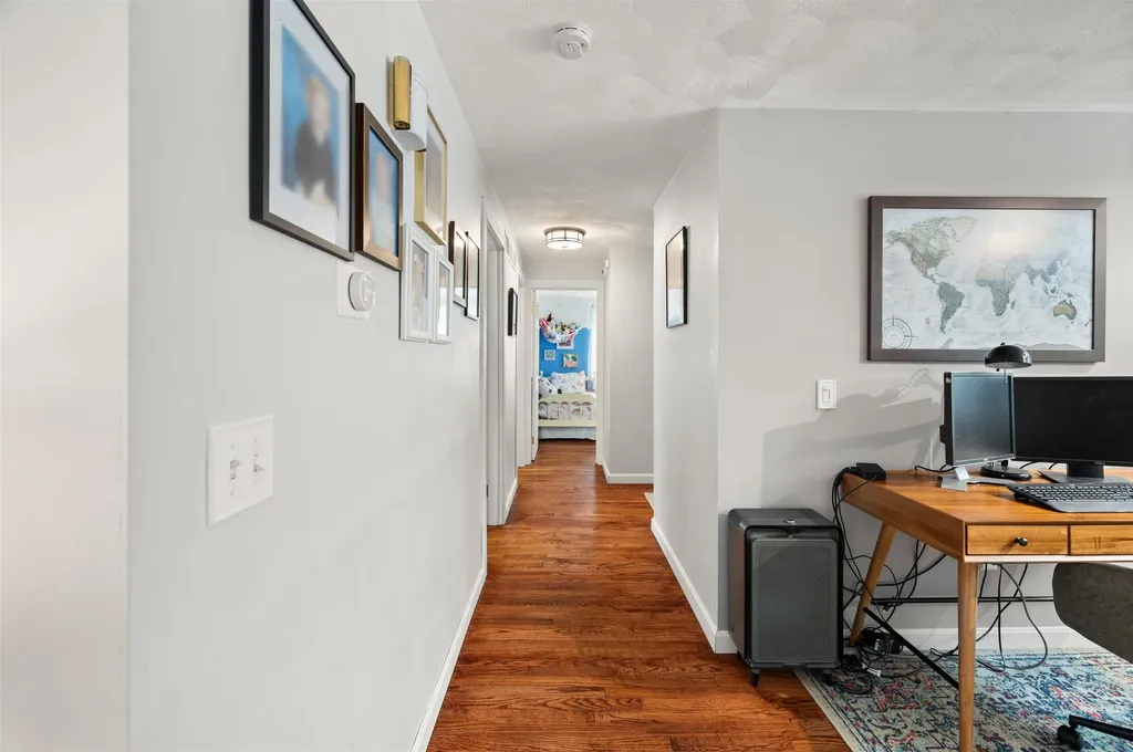 20 Bourn Avenue Hampton NH 03842