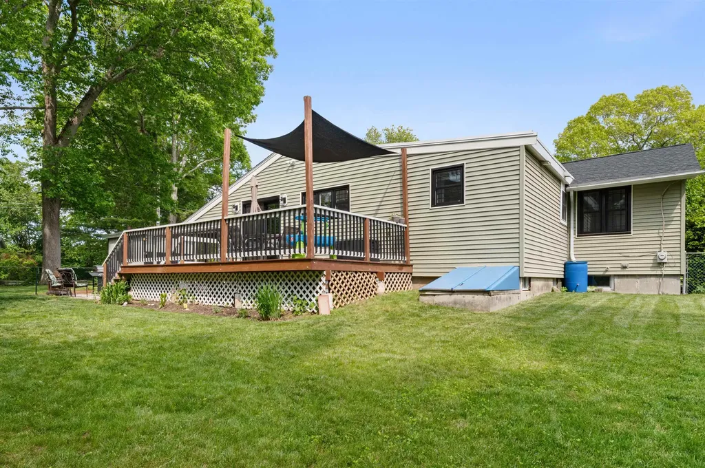 20 Bourn Avenue Hampton NH 03842