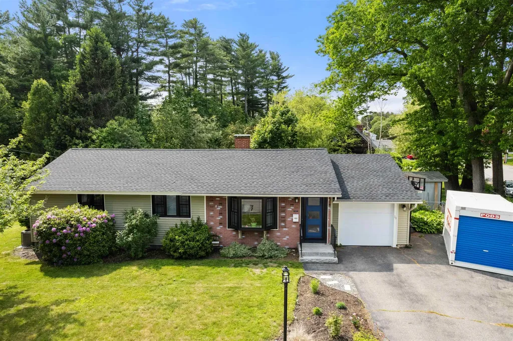 20 Bourn Avenue Hampton NH 03842