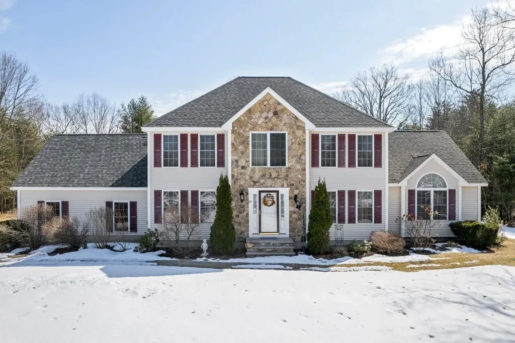 20 Ordway Lane Kingston NH 03848