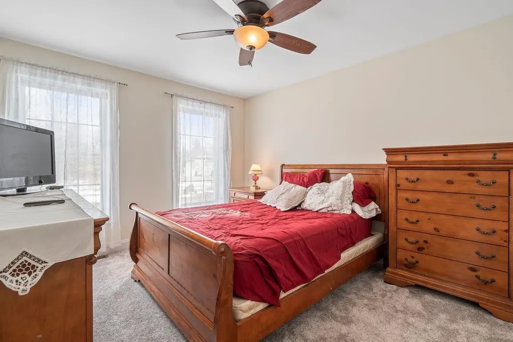 20 Ordway Lane Kingston NH 03848