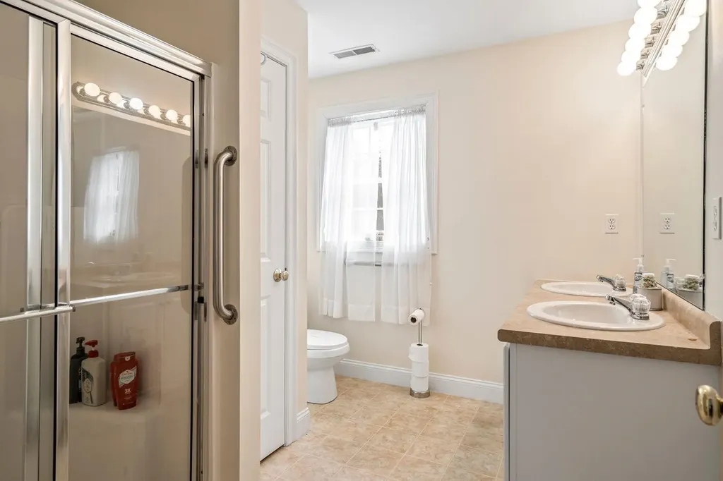 20 Ordway Lane Kingston NH 03848