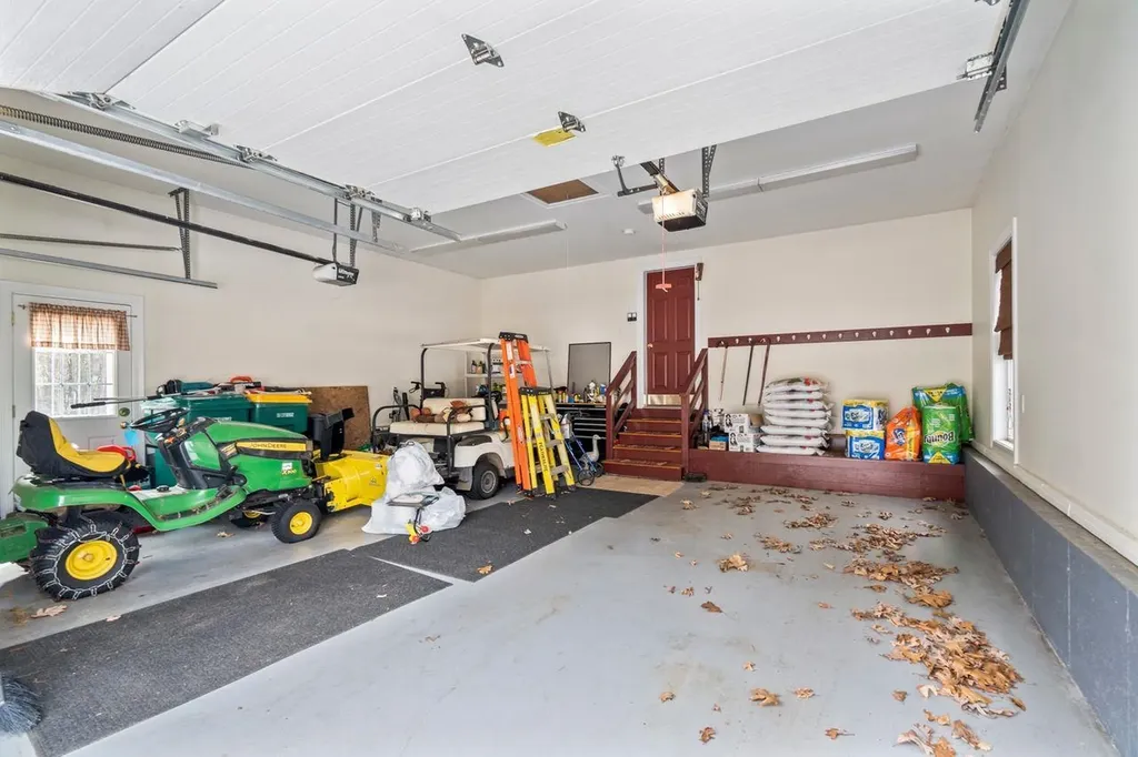 20 Ordway Lane Kingston NH 03848