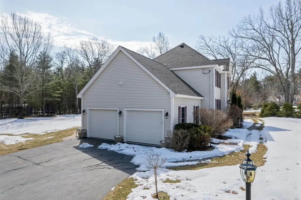 20 Ordway Lane Kingston NH 03848