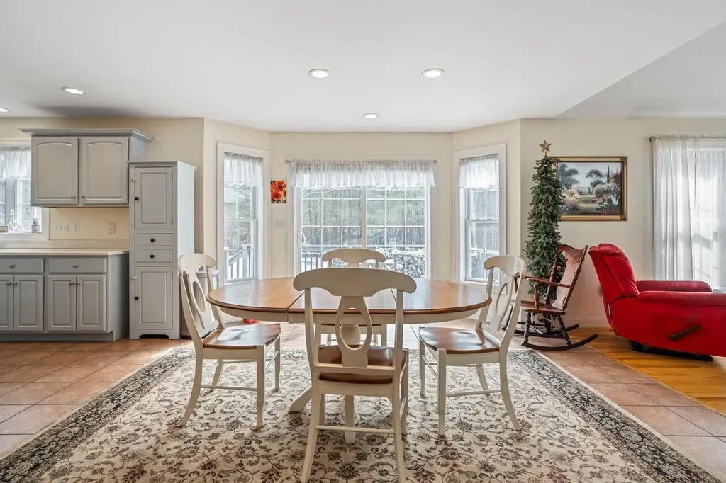 20 Ordway Lane Kingston NH 03848