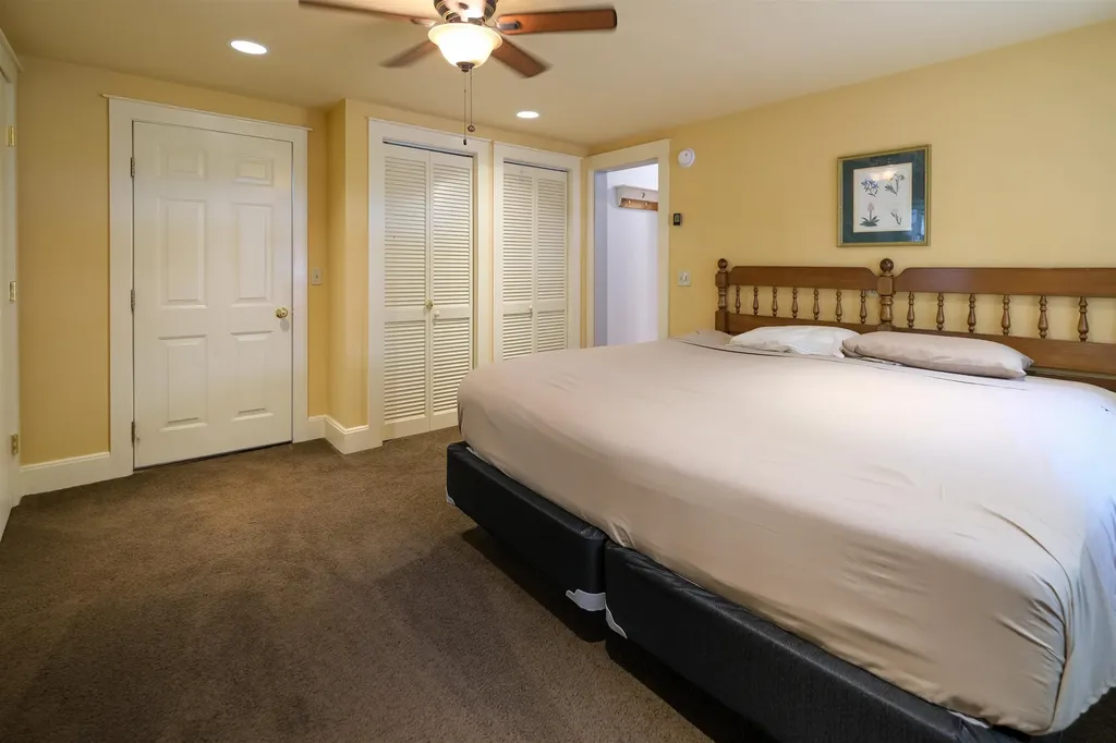 18 High Street Ludlow VT 05149