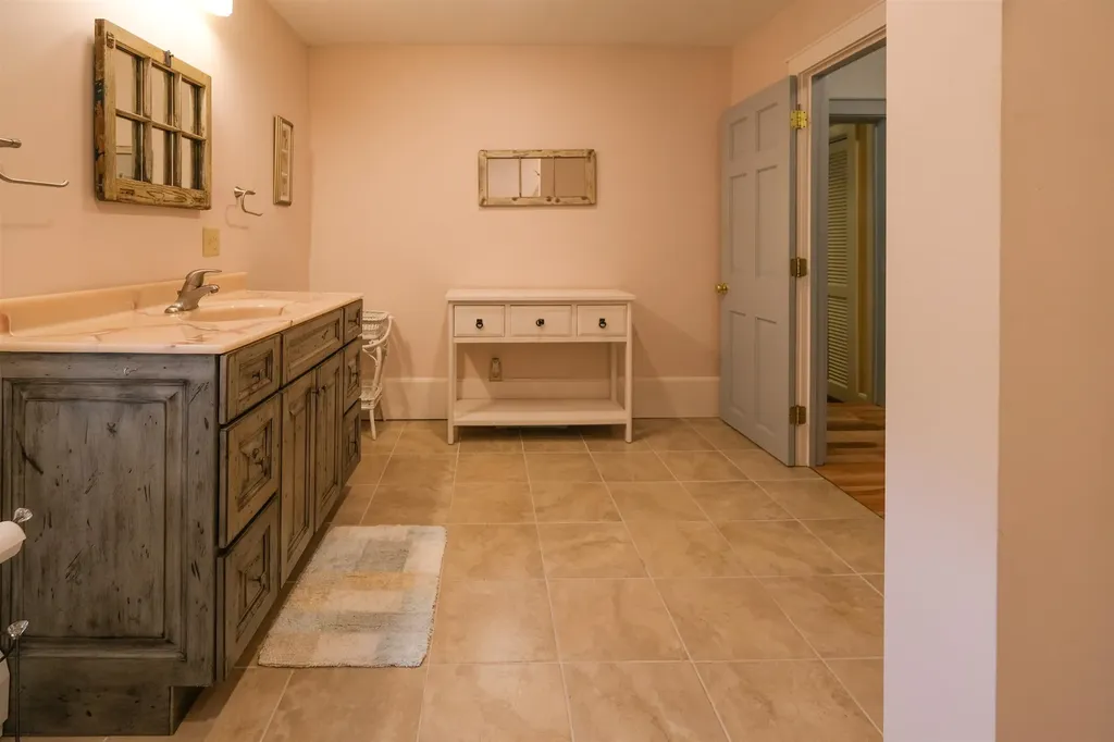 18 High Street Ludlow VT 05149