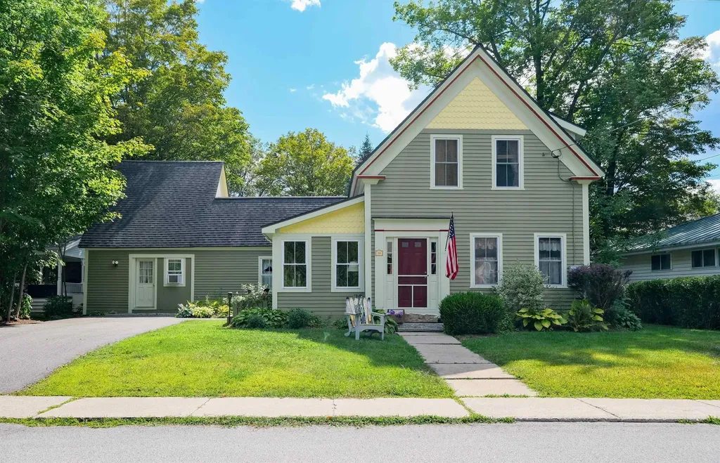 18 High Street Ludlow VT 05149